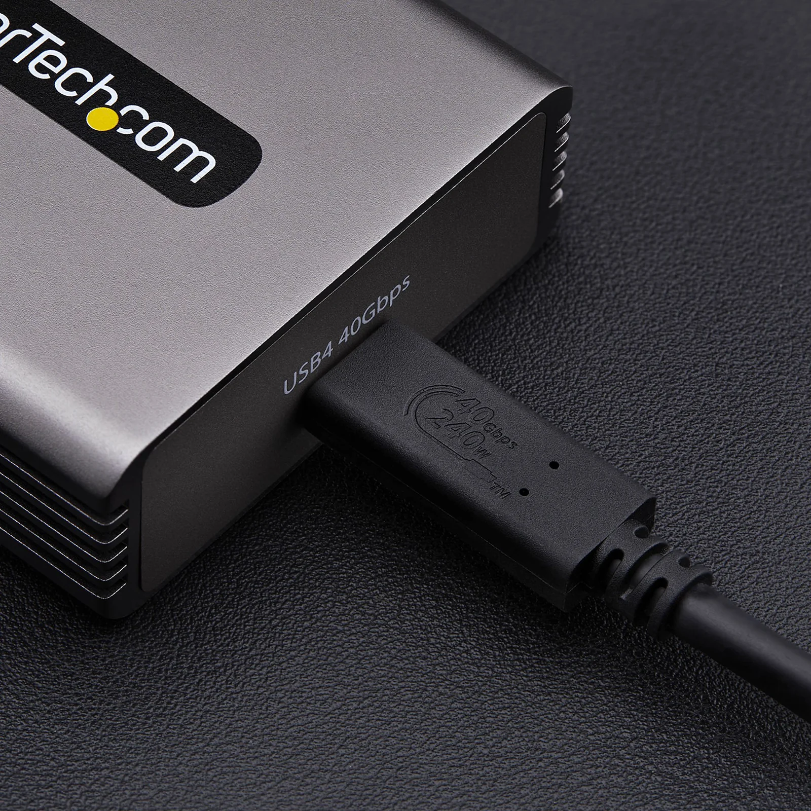 StarTech.com Adaptateur USB4 vers Ethernet, 10GbE, Multi-Gigabit, Compatible Thunderbolt, Carte Réseau 10GBASE-T/5G/2,5G, Adaptateur Ethernet 10G, Câble USB4 de 0,5m, Win/Mac, TAA