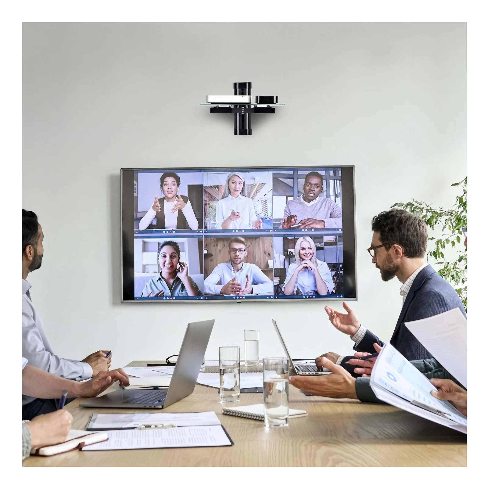StarTech.com Étagère AV Murale Flottante, Support à Hauteur Ajustable pour Sous Télévision, Support Mural pour TV, Organiser l'Équipement A/V sur l'Étagère en Verre Trempé Noir