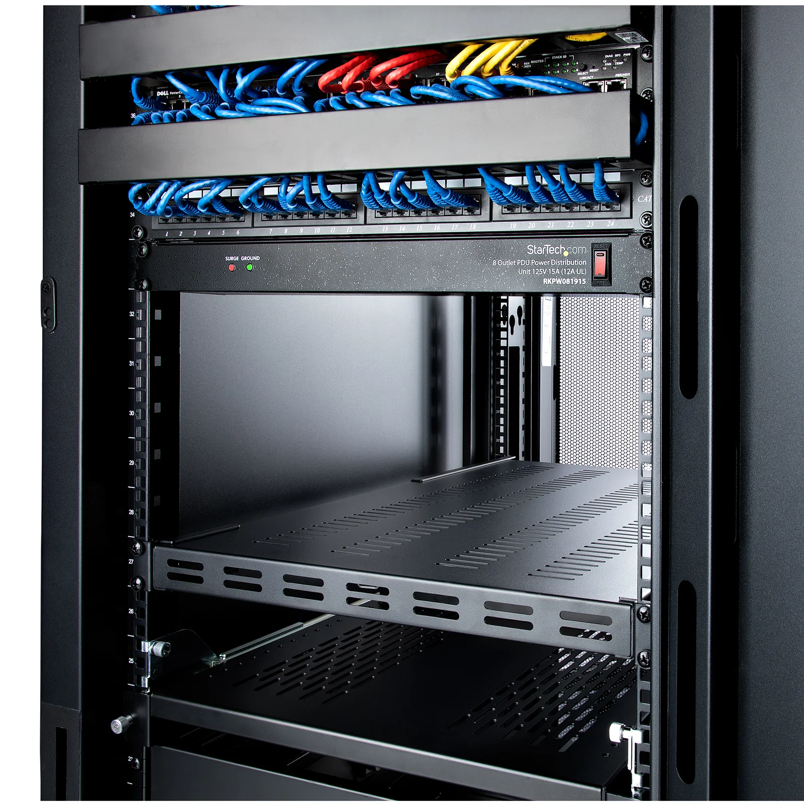 StarTech.com Étagère Réglable et Ventilée pour Montage en Rack de Serveur 1U - 150kg - Profondeur de Montage Réglable de 49,5 à 97,4cm Plateau Universel pour Rack d'Équipement AV/Réseau 19" - Profondeur 69,8cm