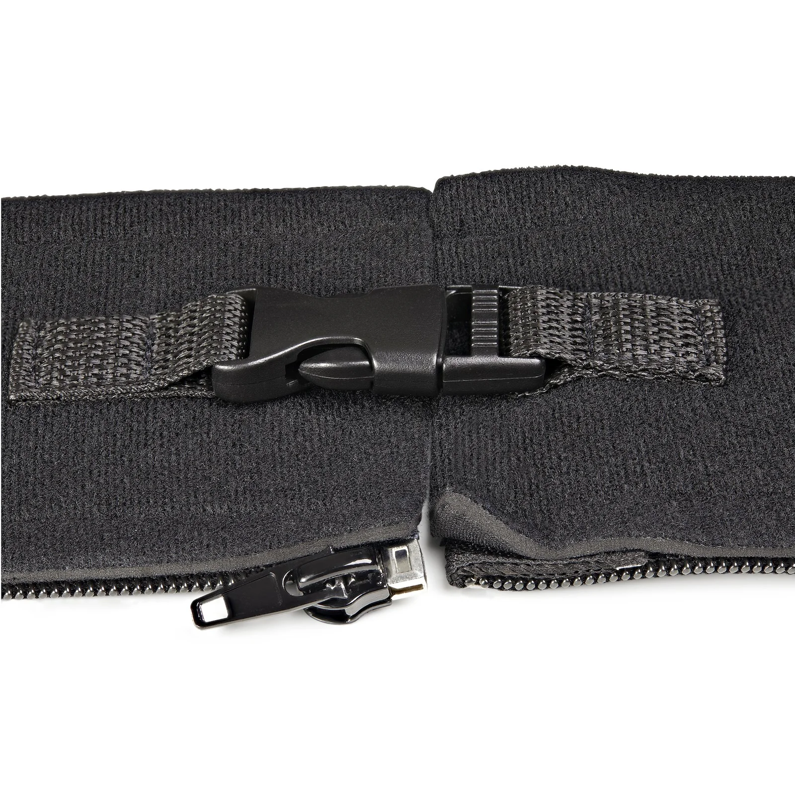 StarTech.com Housse Passe Câbles Néoprène 1m - Fermeture Éclair et Boucle - Diamètre 3cm - Protection Câbles Ordinateur/Alimentation/Réseau/AV - Housse Passe Câbles Flexible - Noir