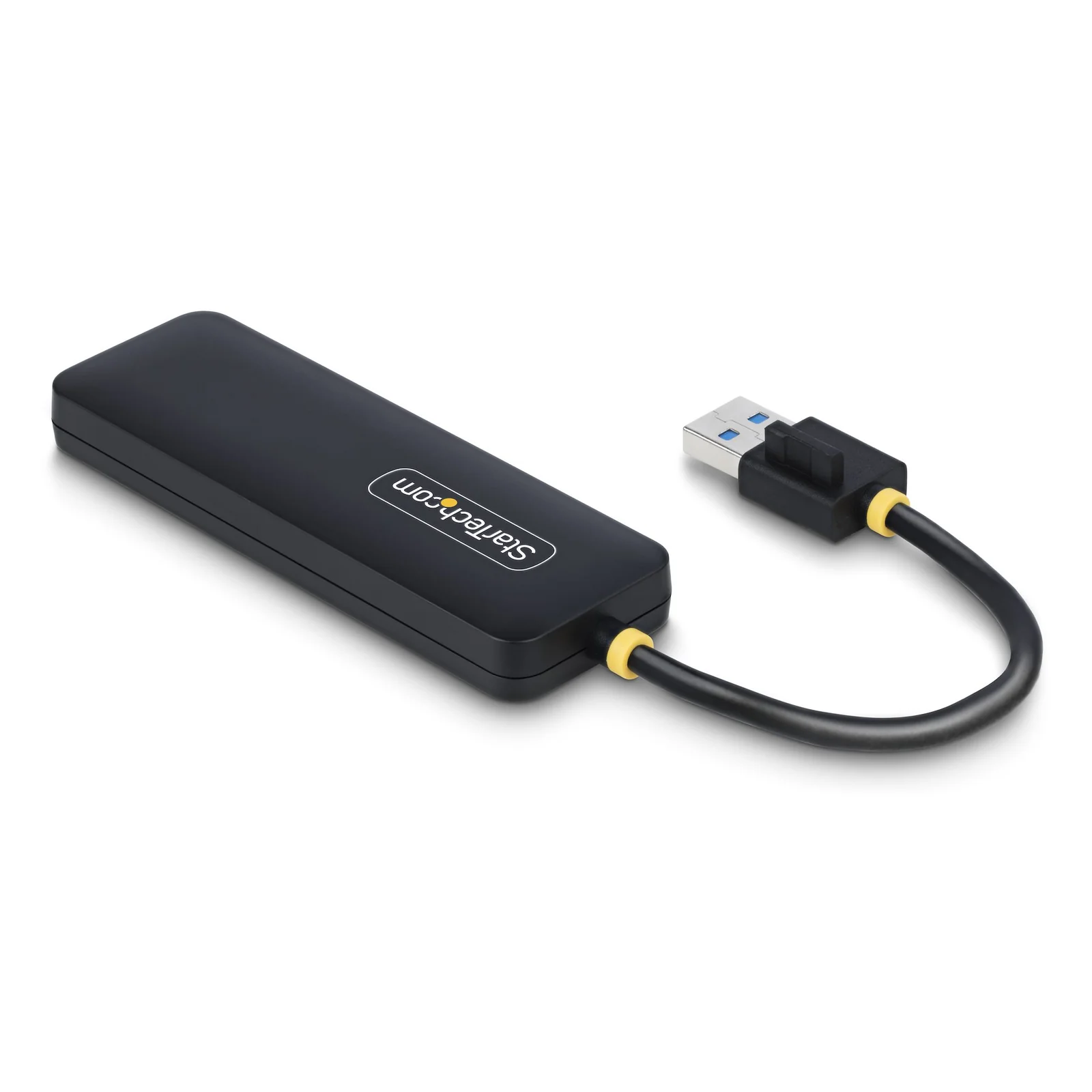 Vue arrière du hub USB-A 4 ports noir, boîtier rectangulaire plat avec logo imprimé, câble courbé et connecteur USB-A mâle visible