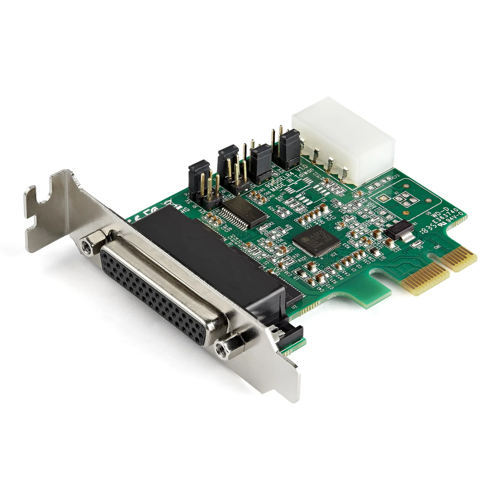 Carte PCIe série vue de face en angle avec connecteur DB44 femelle sur équerre basse, composants verts visibles et connecteur d'alimentation blanc