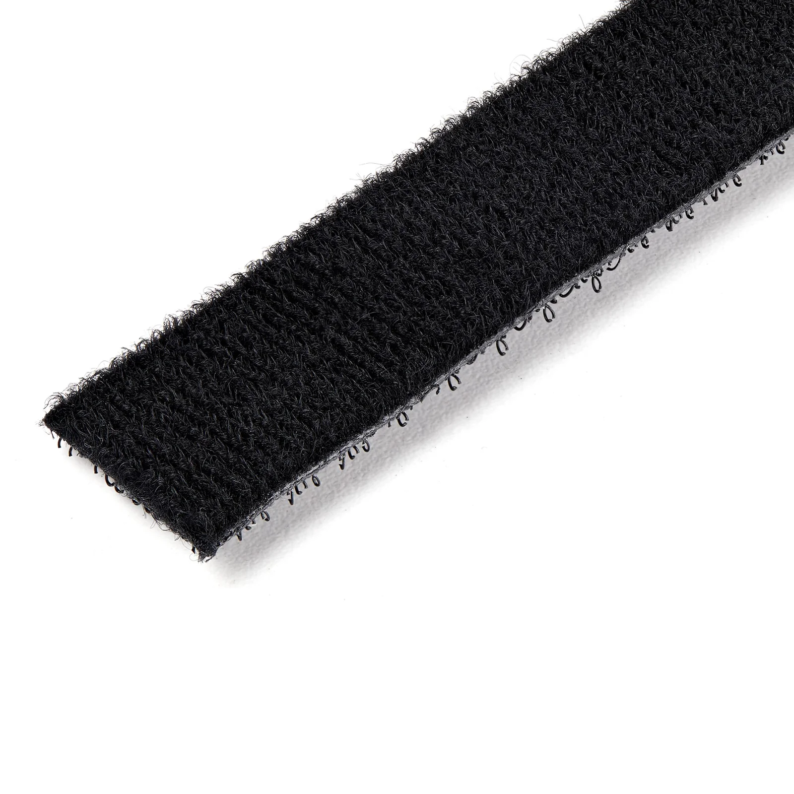StarTech.com Ruban Auto Agrippant - Rouleau de 7,6 m pour Gestion de Câbles - Ruban Auto-Agrippant - Attaches Câble Ajustables - Sangles de Gestion de Câbles Auto-agrippantes et Réutilisables - Noir