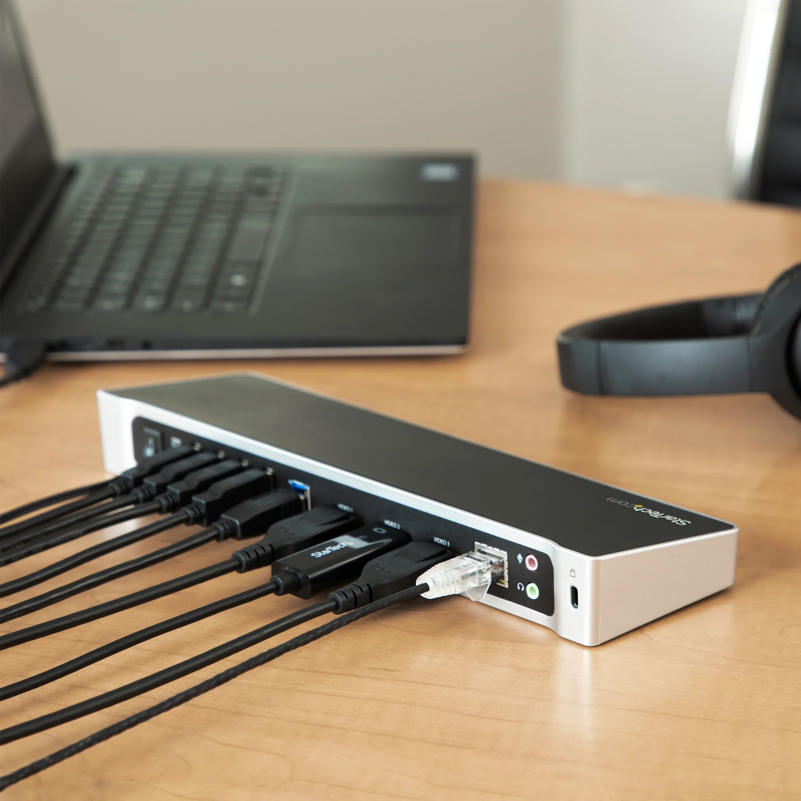 StarTech.com Station d'Accueil USB 3.0 à 3 Écrans avec 2x 4K DisplayPort et HDMI - Hub USB-A à 5 Ports (1x Fast-Charge), Audio 3,5 mm, GbE - Docking Station Universelle USB Type-A pour PC Portable, Win/MacOS