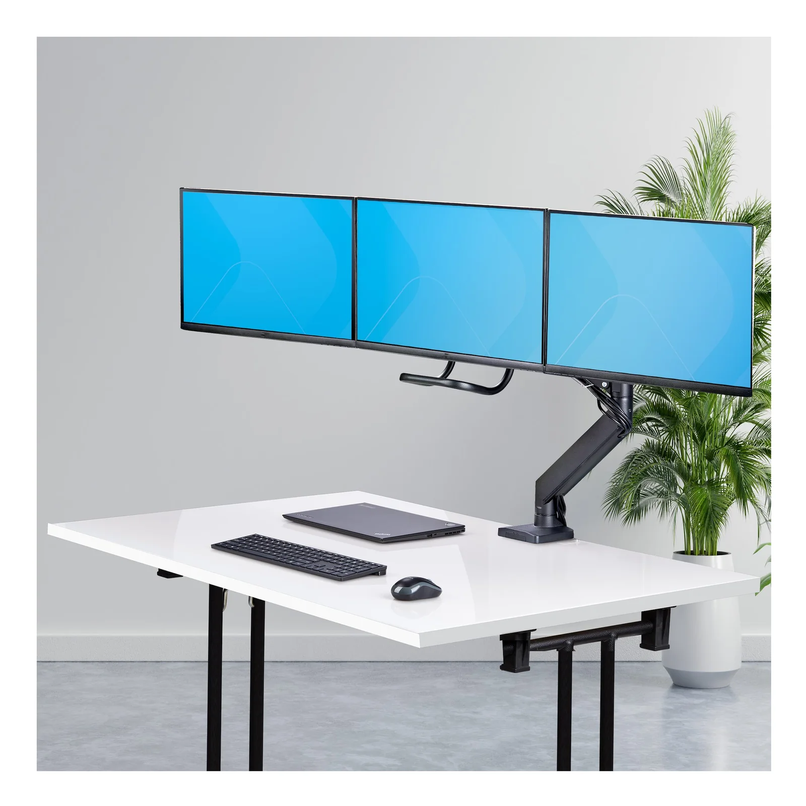 StarTech.com Support de Bureau pour 3 Écrans 27", VESA 75x75/100x100, Bras Articulé Réglable sans Outils, Pince en C/Passe-Fil, Support d'Écrans 27 pouces, Bras pour Moniteur Assisté par Ressort