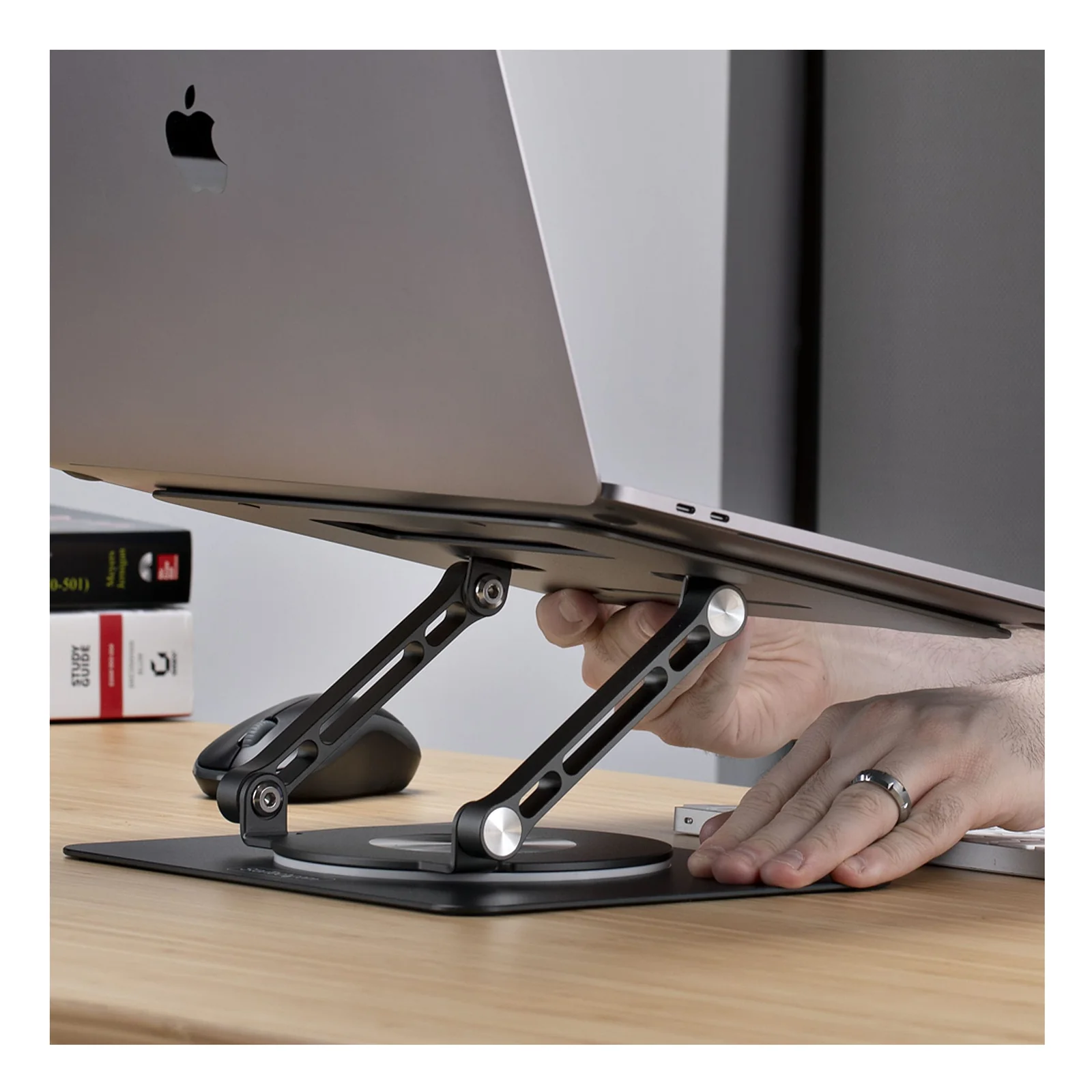 StarTech.com Support Rotatif pour PC Portable, Base Pivotante à 360&deg;, Support Rotatif pour Bureau, Hauteur et Inclinaison Réglables, Poids Max 5kg, Construction en Aluminium, Design Portable