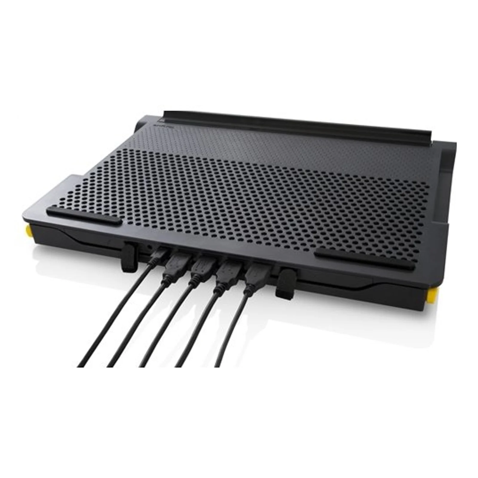 Targus Chill Mat™+ with 4-Port Hub