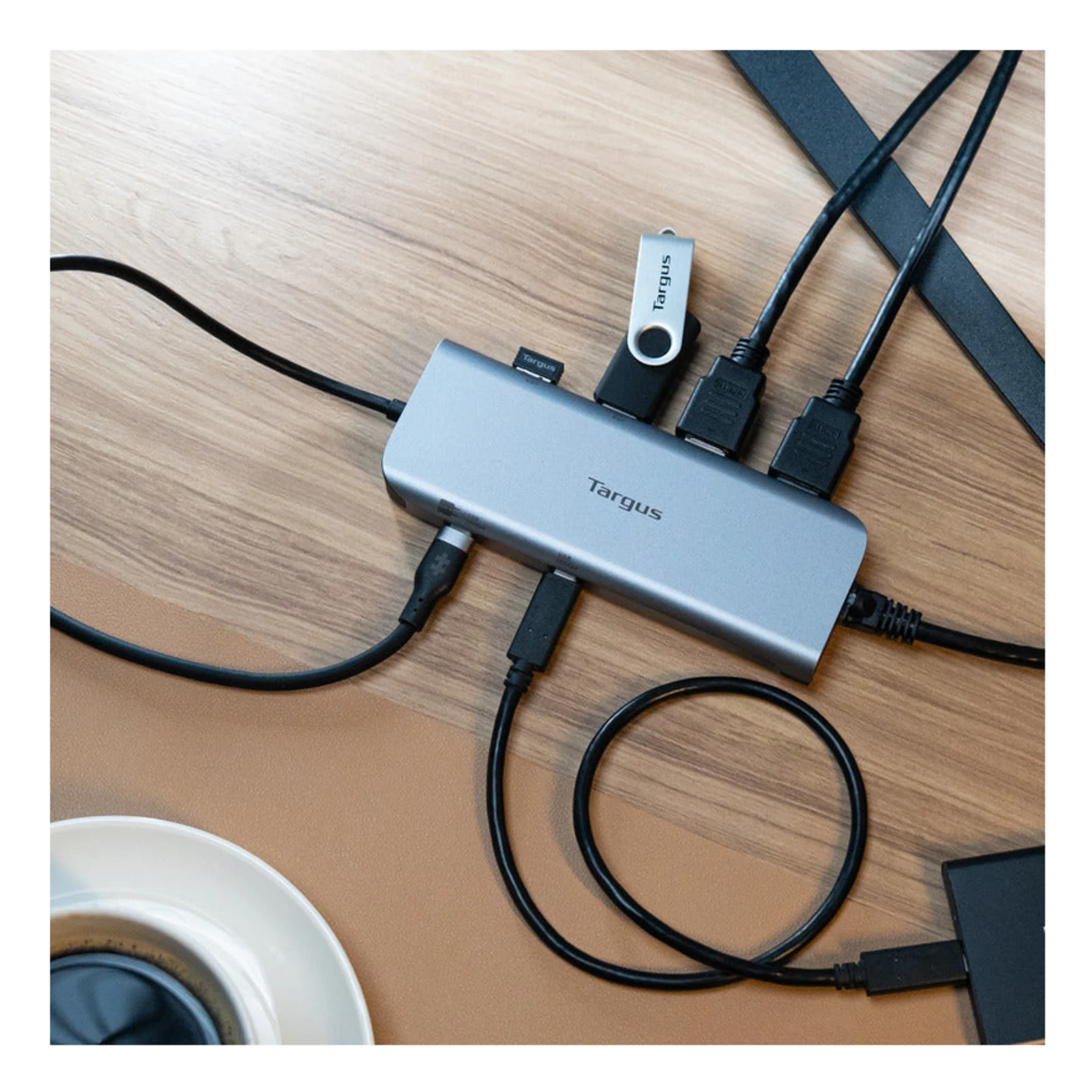Targus DOCK427GL station d'accueil Avec fil USB 3.2 Gen 2 (3.1 Gen 2) Type-C Gris