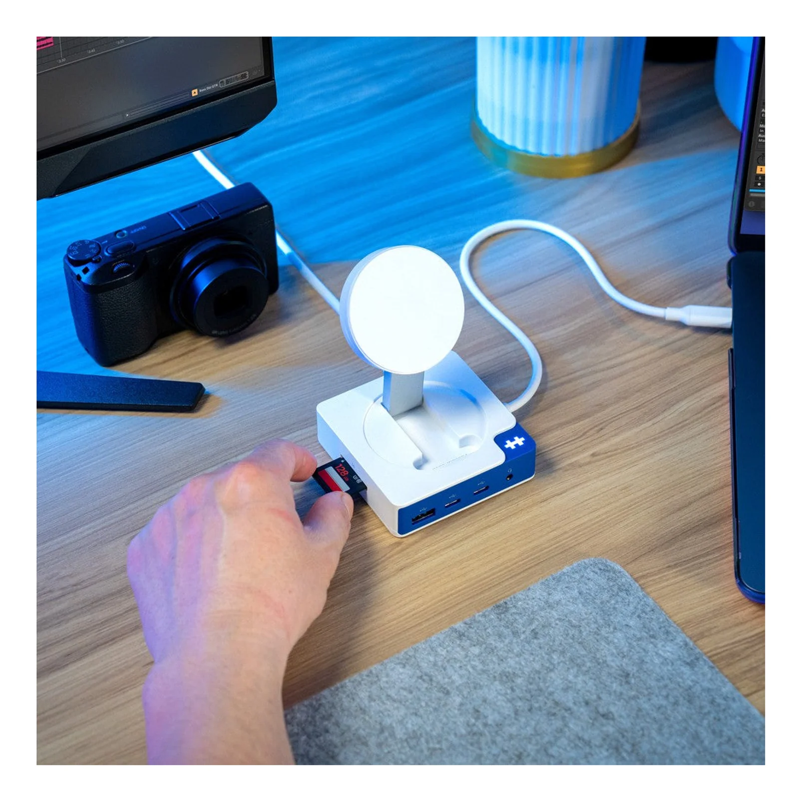 Targus HyperDrive Avec fil USB 3.2 Gen 1 (3.1 Gen 1) Type-C Blanc