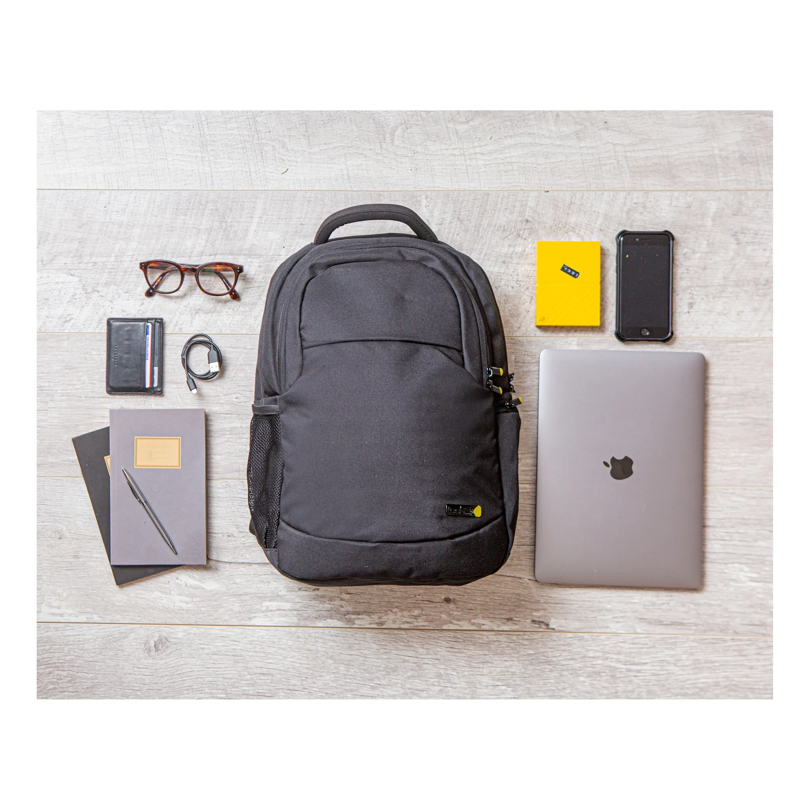 Techair Eco essential 39,6 cm (15.6") Étui sac à dos Noir