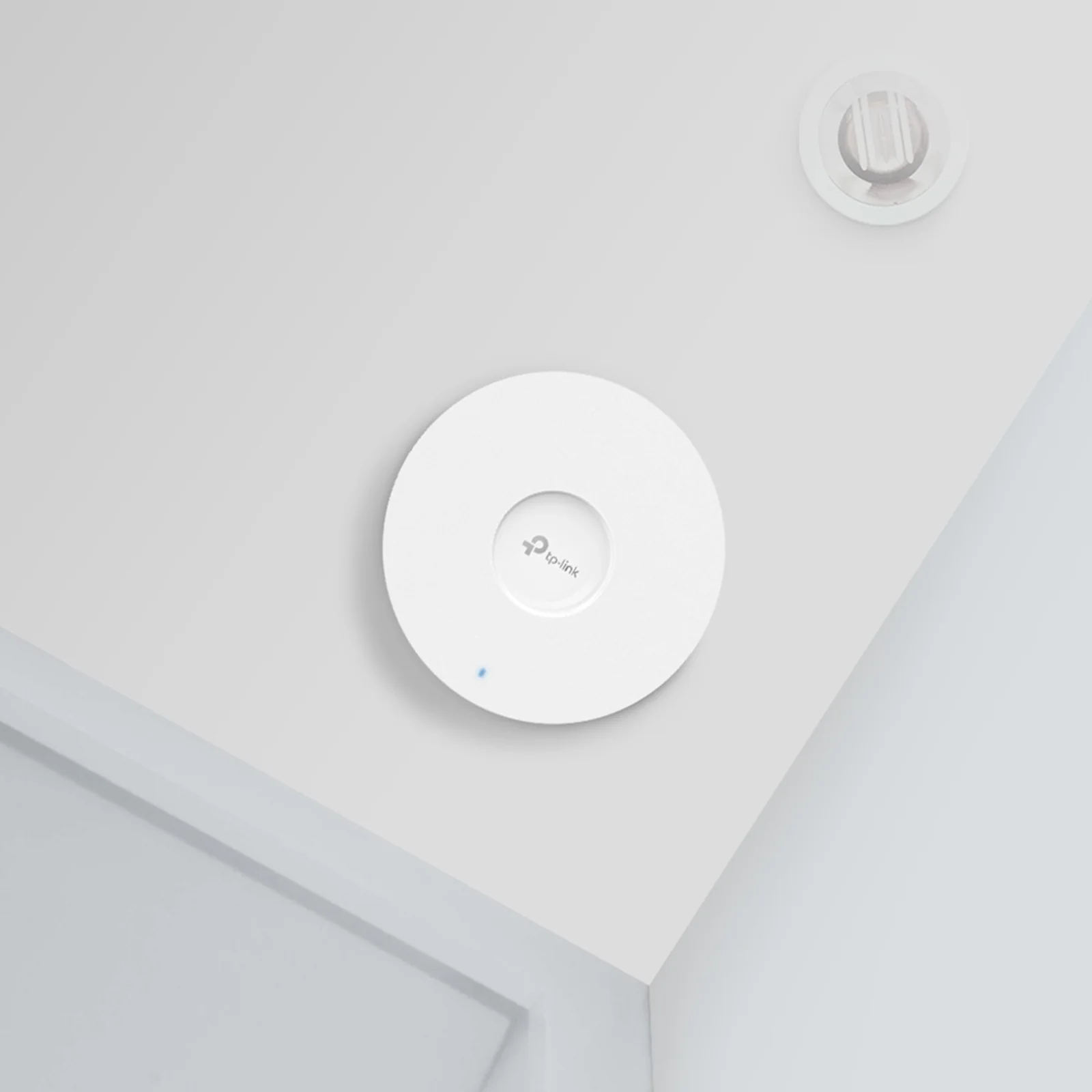 TP-Link Omada EAP650 point d'accès réseaux locaux sans fil 2976 Mbit/s Blanc Connexion Ethernet, supportant l'alimentation via ce port (PoE)
