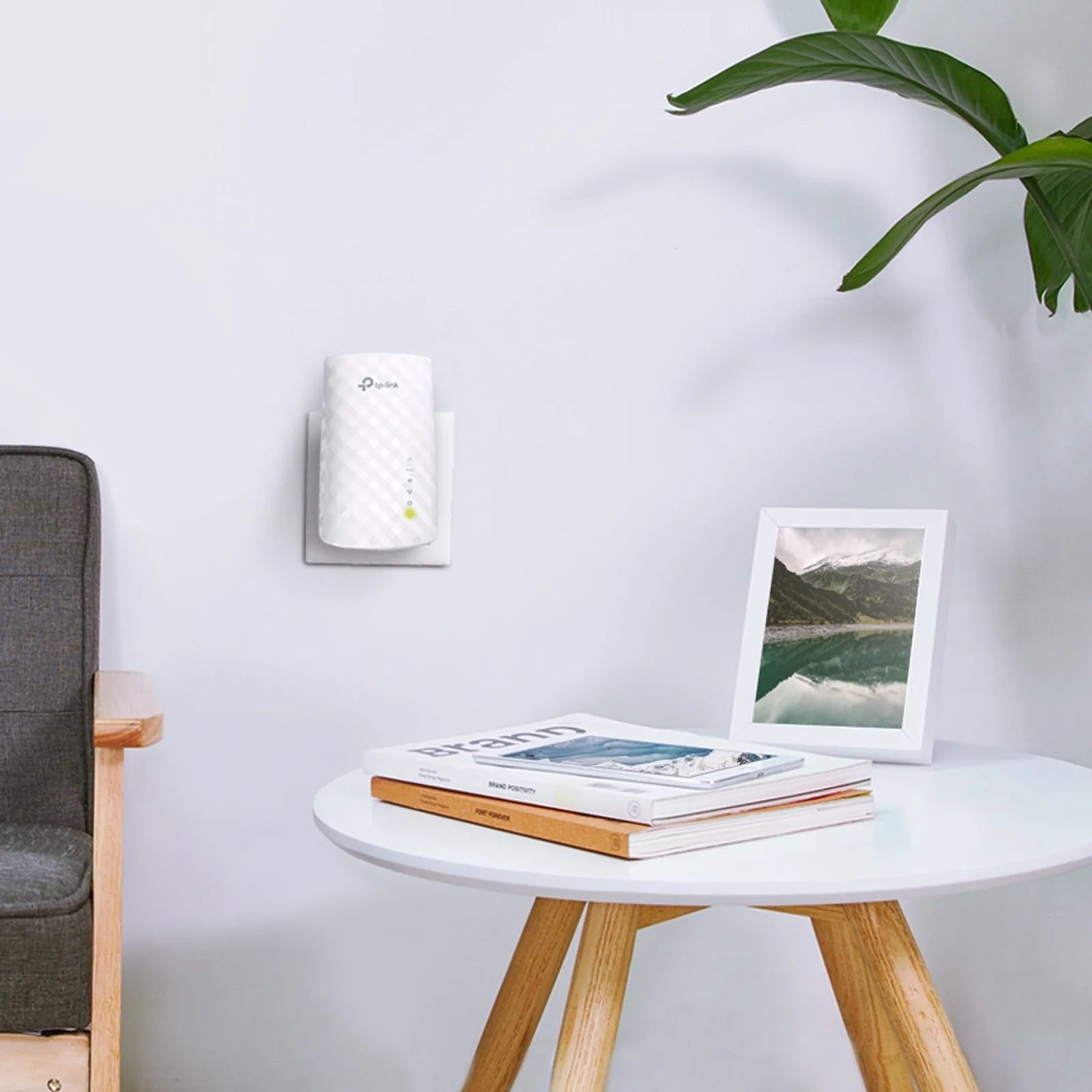 TP-Link RE200 prolongateur réseau Répéteur réseau Blanc 10, 100 Mbit/s