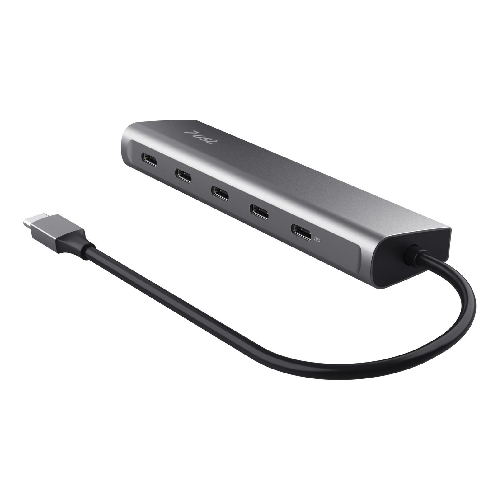 Hub Trust Halyx, vue de 3/4 arrière, boîtier gris argent compact, câble USB-C noir