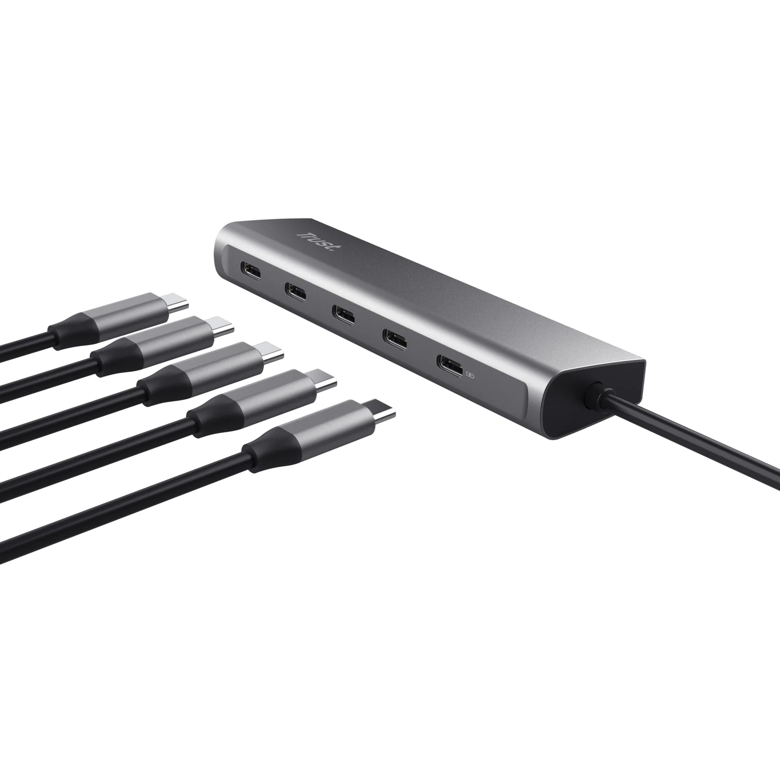 Hub Trust Halyx en 3/4, quatre câbles USB-C connectés, boîtier gris argent