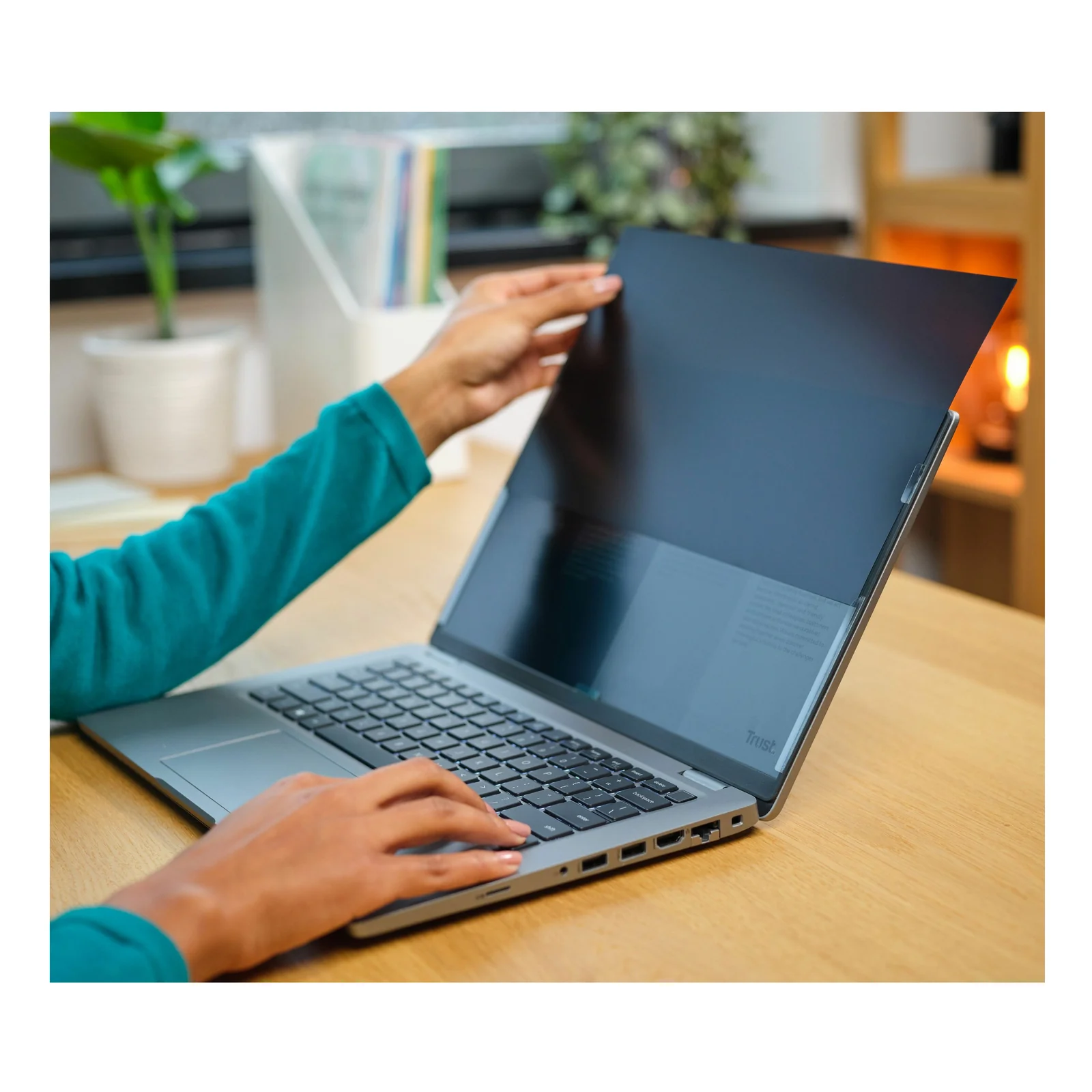 Trust Primo 35,6 cm (14") Moniteur/ordinateur portable Filtre de confidentialité sans bords pour ordinateur