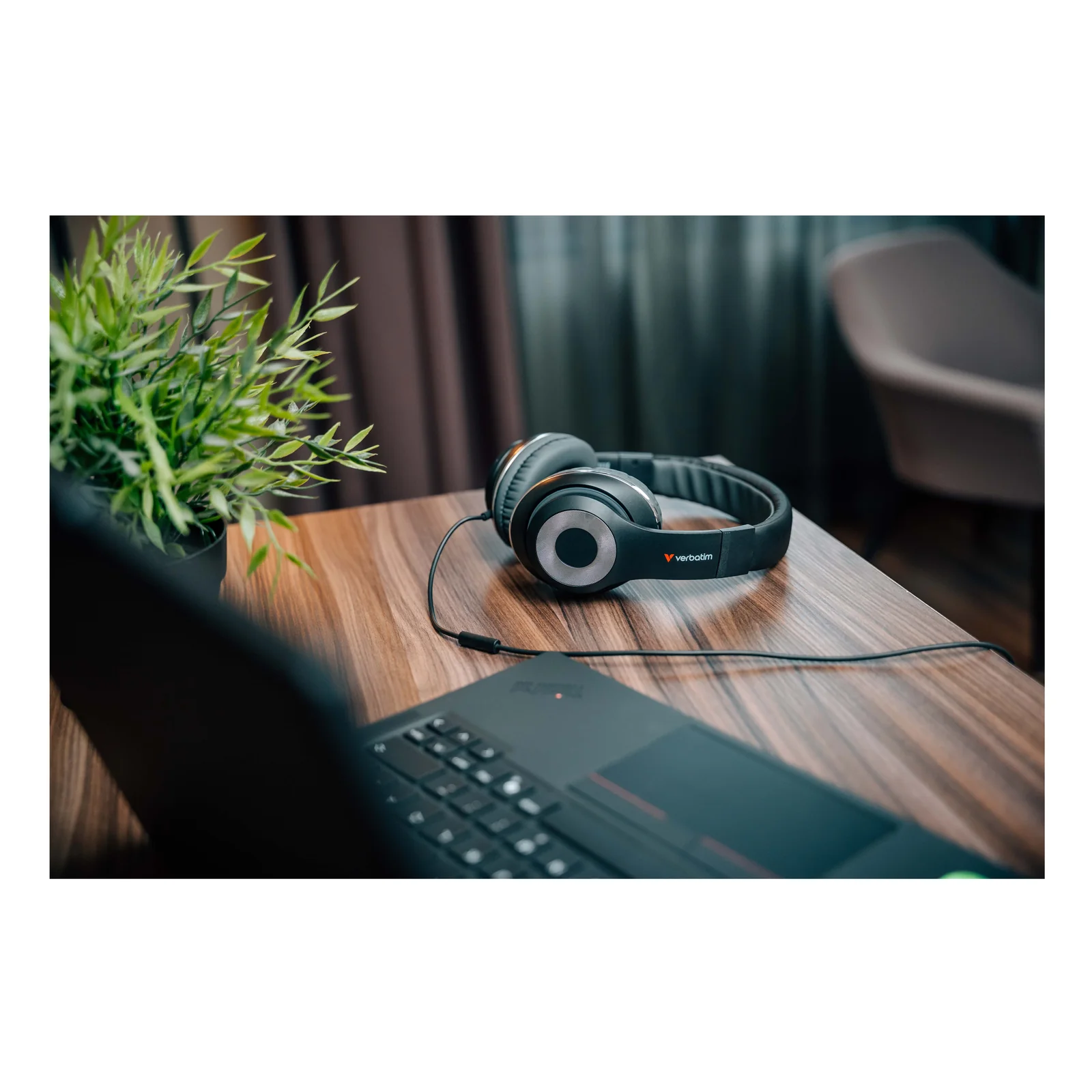 Verbatim 30198 casque Avec fil Arceau Musique/Quotidien USB Type-C Noir