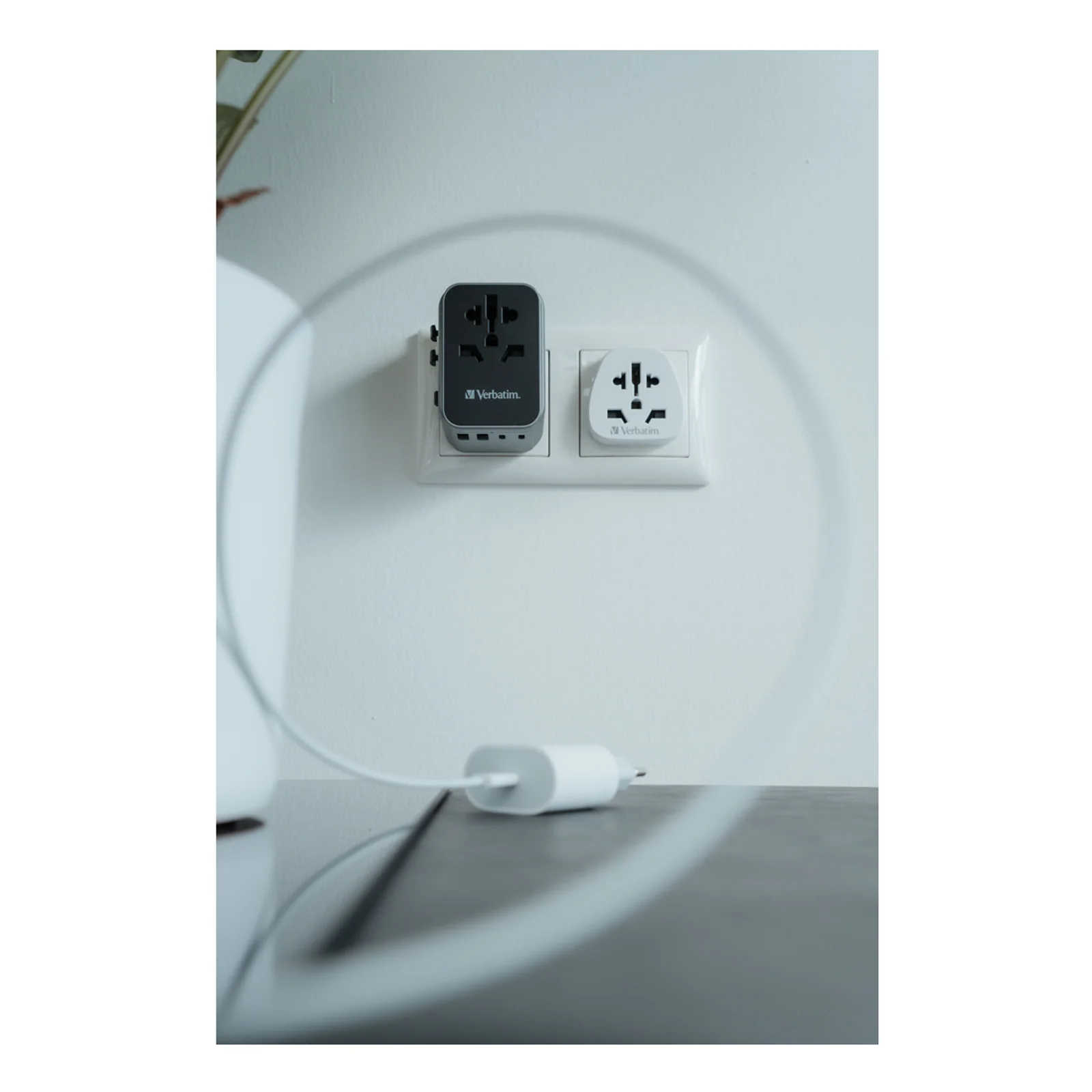 Verbatim 49545 adaptateur prise d'alimentation Universel