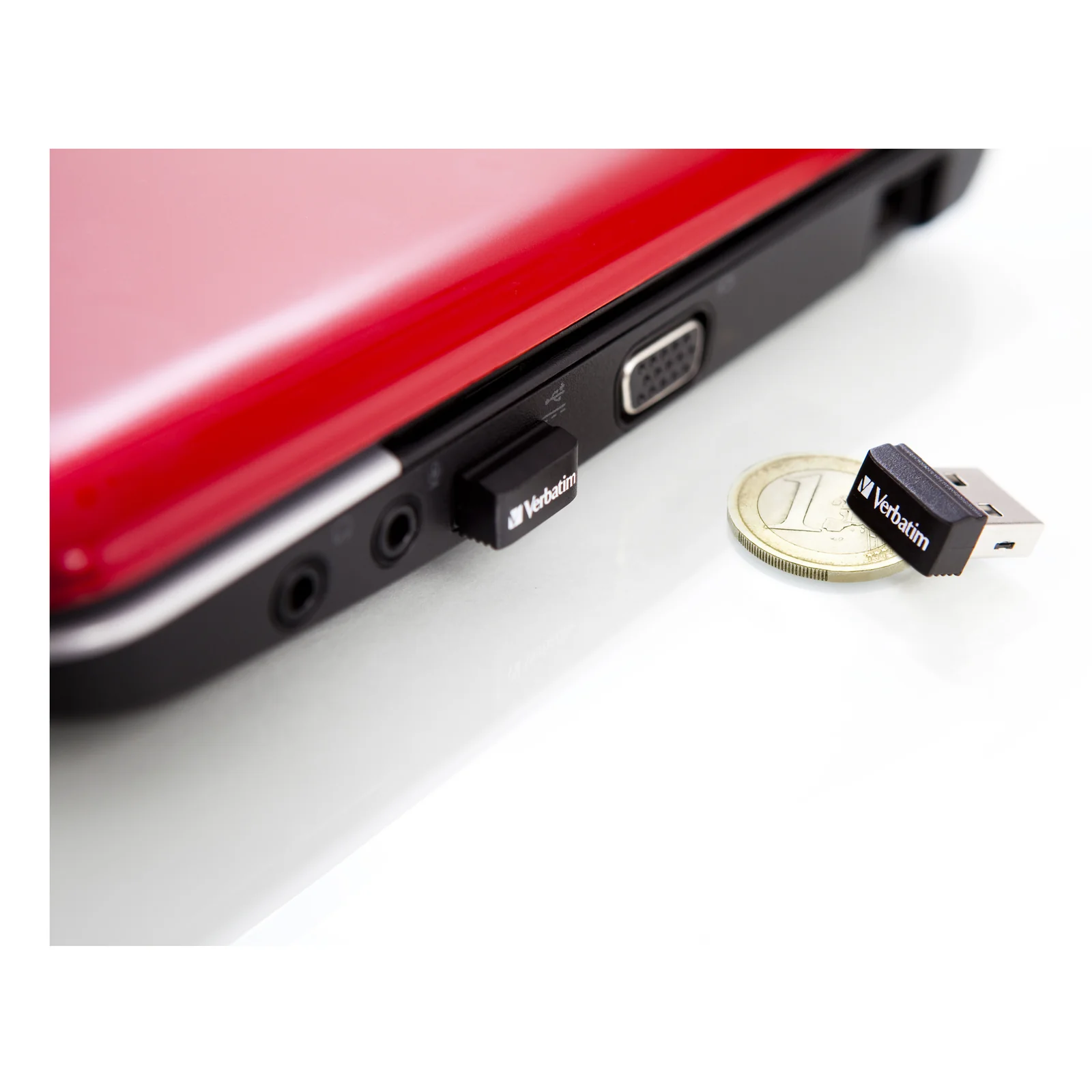 Verbatim Clé NANO USB Store 'n' Stay 32 Go