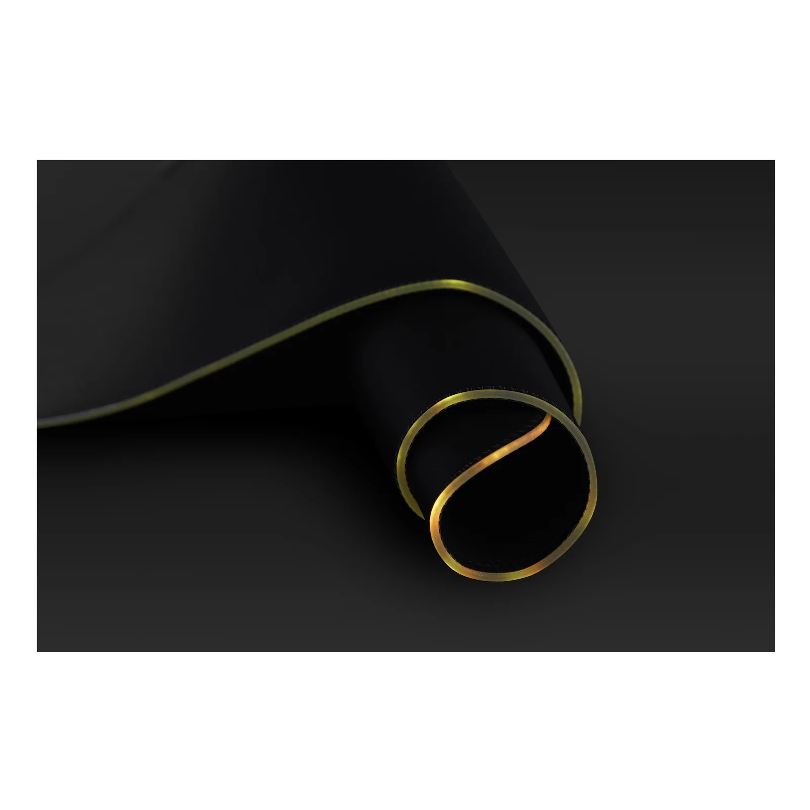 SureFire Silent Flight RGB-680 Tapis de souris de jeu Noir