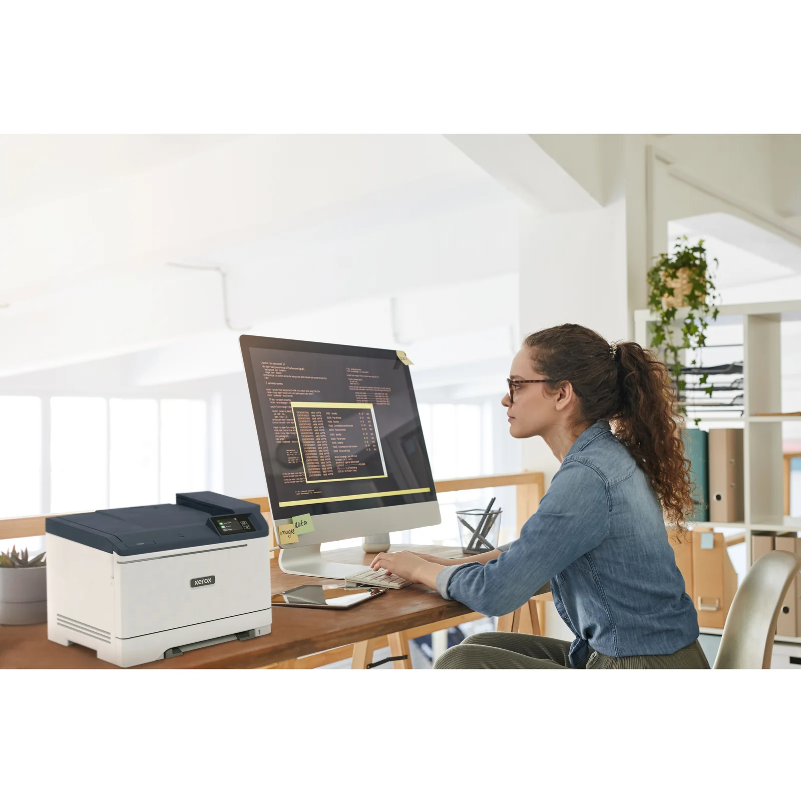 Xerox C320 Imprimante recto verso sans fil A4 33 ppm, PS3 PCL5e/6, 2 magasins Total 251 feuilles