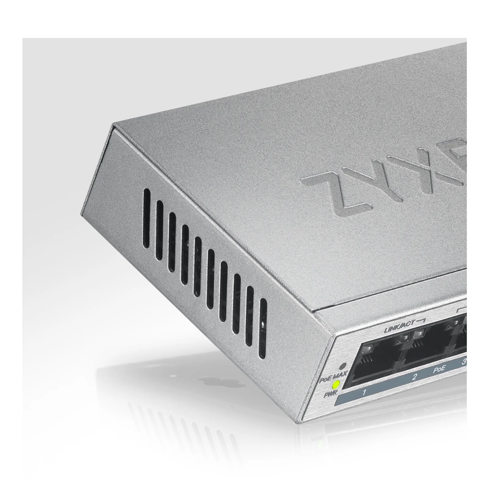 Zyxel GS1005HP Non-géré Gigabit Ethernet (10/100/1000) Connexion Ethernet, supportant l'alimentation via ce port (PoE) Argent